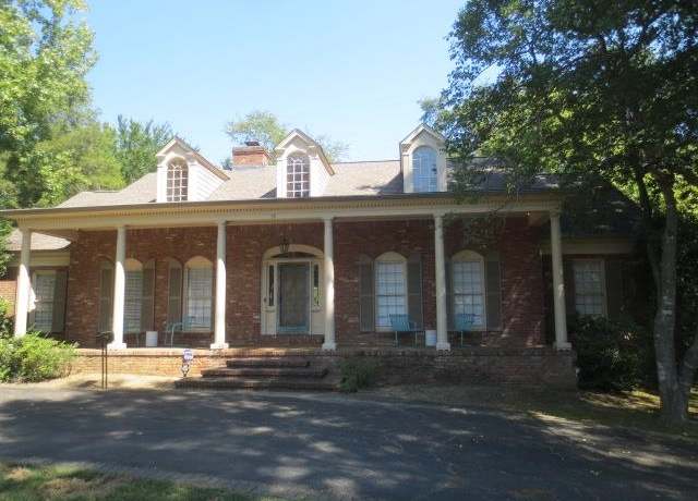 Property at 78 S Mendenhall Rd, Memphis, TN 38117, 4 beds, 2.5 baths