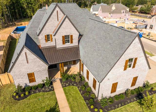 Property at 237 Beckham Dr, Collierville, TN 38017, 6 beds, 6.5 baths