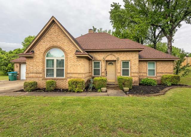 Property at 305 West Dr, Munford, TN 38058, 3 beds, 2 baths