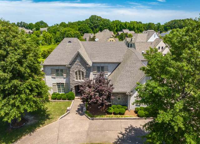 Property at 1180 Braywind Dr, Collierville, TN 38017, 5 beds, 4.5 baths