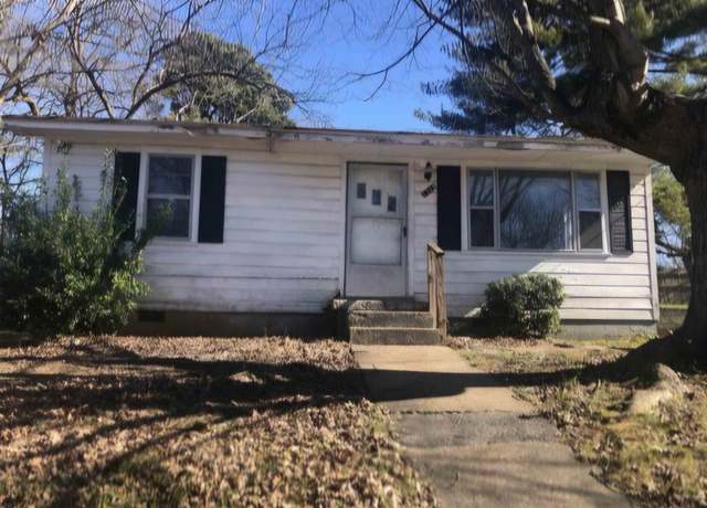 Property at 1324 Todd Ave, Dyersburg, TN 38024, 2 beds, 1 bath