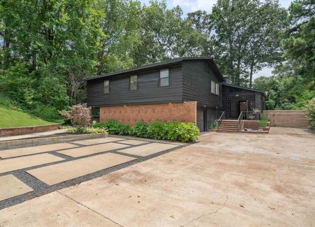 Property at 5657 Walnut Grove Rd, Memphis, TN 38120, 4 beds, 2.5 baths
