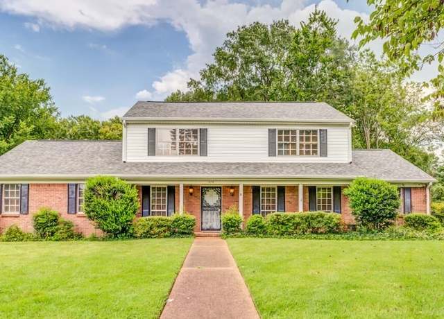 Property at 1676 Miller Farms Rd, Germantown, TN 38138, 4 beds, 3 baths
