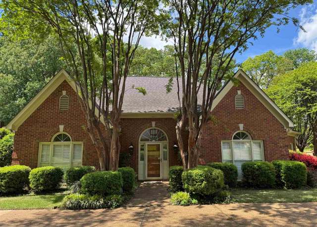 Property at 1811 Wood Oak Dr, Memphis, TN 38016, 4 beds, 3.5 baths