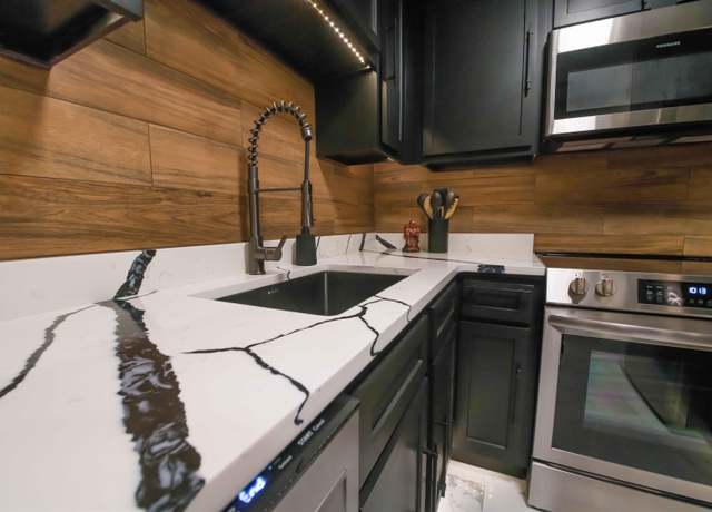 Property at 109 N Main St N #601, Memphis, TN 38103, 1 bed, 1 bath