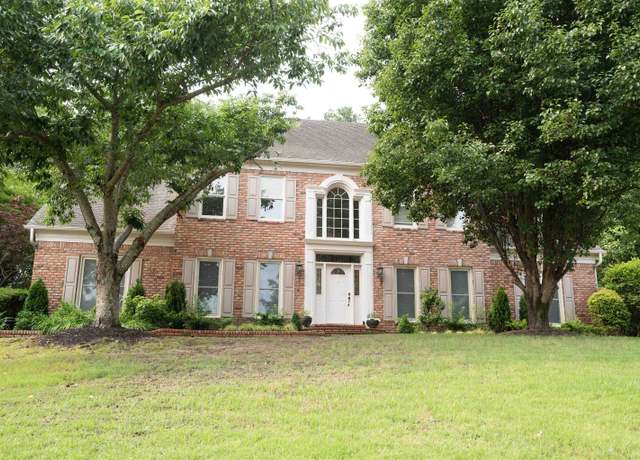 Property at 3055 Shannon Oaks Cv, Germantown, TN 38138, 4 beds, 3.5 baths