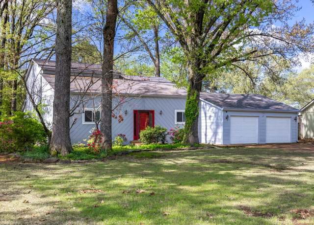 Property at 8303 Chippingham Dr, Memphis, TN 38016, 3 beds, 2 baths