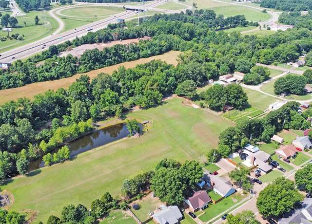 Property at 2400 Pate Rd, Memphis, TN 38133