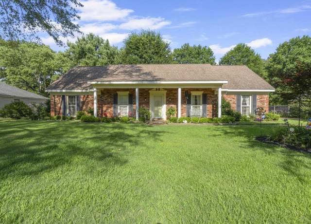 Property at 2998 Holly Heath Dr, Germantown, TN 38138, 4 beds, 3 baths
