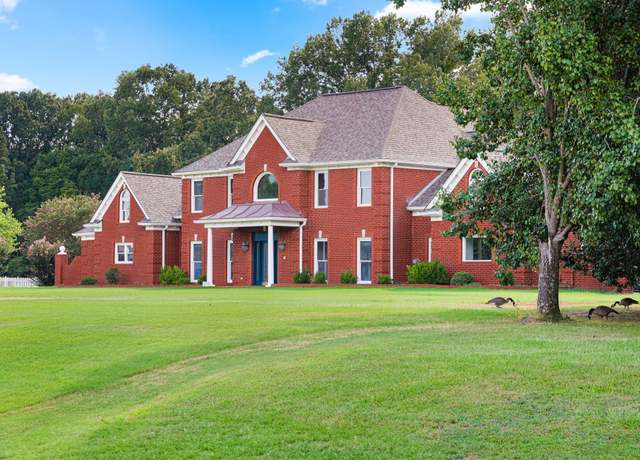 Property at 4839 Mayfield Rd, Collierville, TN 38017, 5 beds, 3.5 baths