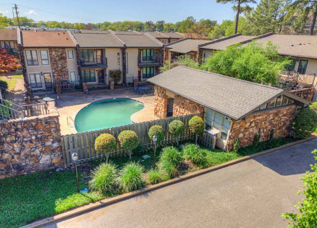 Property at 451 S Perkins Rd Unit 451-2, Memphis, TN 38117, 2 beds, 2 baths