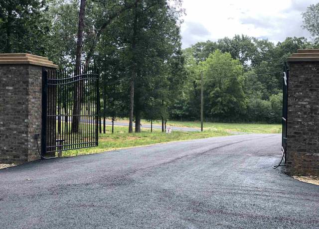 Property at LOT 4 Beauvoir Cv Lot 4, Savannah, TN 38372