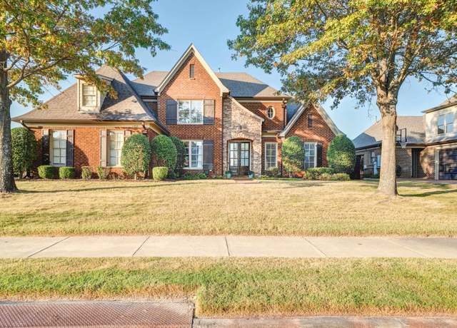 Property at 1290 Flatrock Ln, Collierville, TN 38017, 4 beds, 3.5 baths