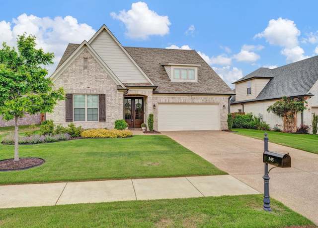 Property at 345 Cherokee Cir, Oakland, TN 38060, 3 beds, 2 baths