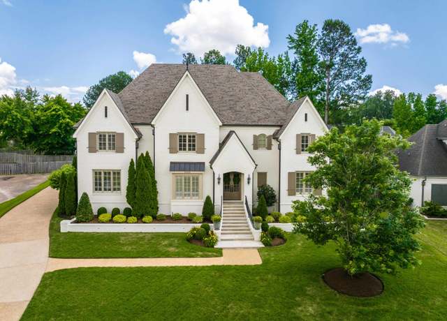 Property at 10254 Shea Woods Dr, Collierville, TN 38017, 5 beds, 4.5 baths