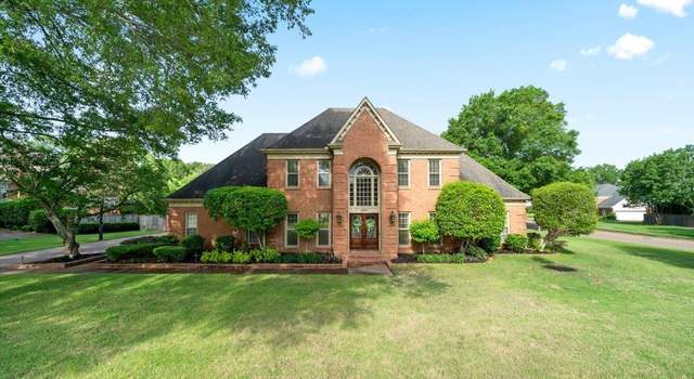 Photo of 9528 Dogwood Estates Dr, Germantown, TN 38139