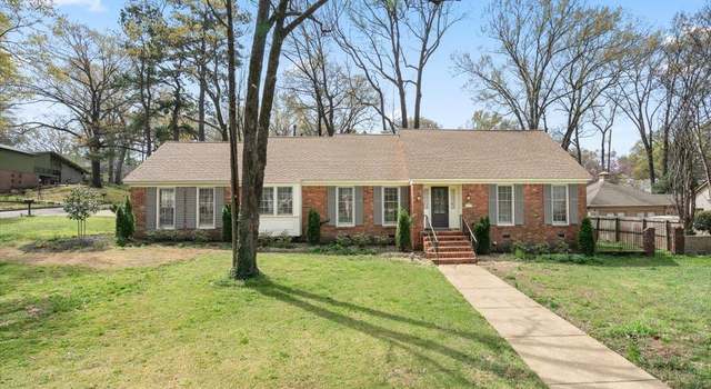 Photo of 6915 Great Oaks Rd, Germantown, TN 38138
