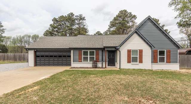Photo of 15 Hickory Ln, Millington, TN 38053