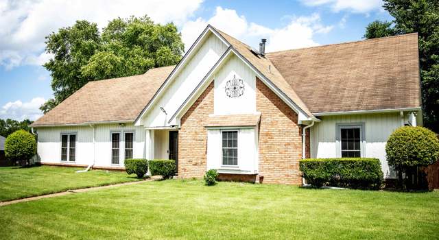 Photo of 6716 Shoreline Cir, Memphis, TN 38141