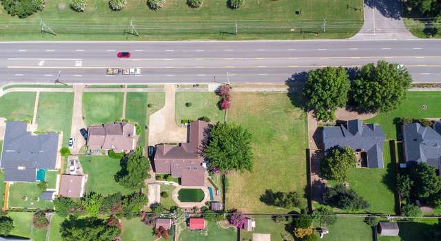 Photo of 8697 Walnut Grove Rd, Memphis, TN 38018