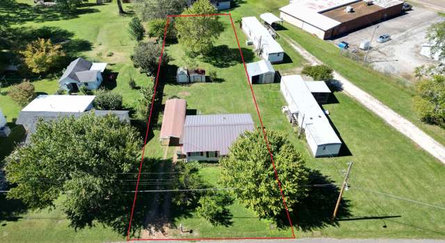 Photo of 104 Rowland Ave, Bruceton, TN 38317-2306