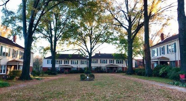 Photo of 2991 Walnut Grove Rd #2, Memphis, TN 38111