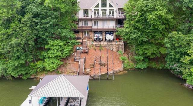 Photo of 155 Point Clear Dr, Savannah, TN 38372-6557