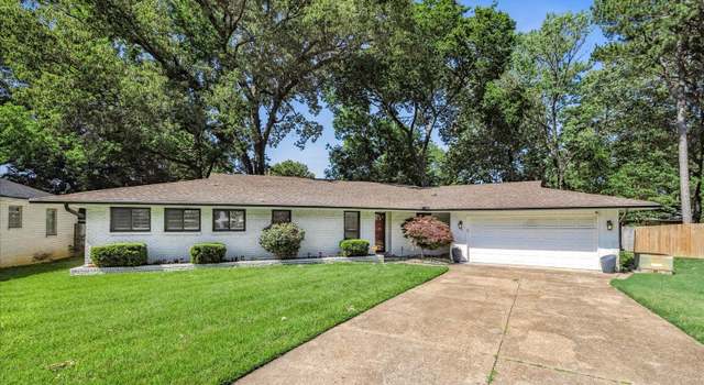 Photo of 5796 N Foxburrow Cir, Memphis, TN 38115