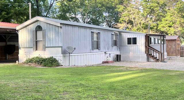 Photo of 50 Murphy Ln, Saltillo, TN 38370
