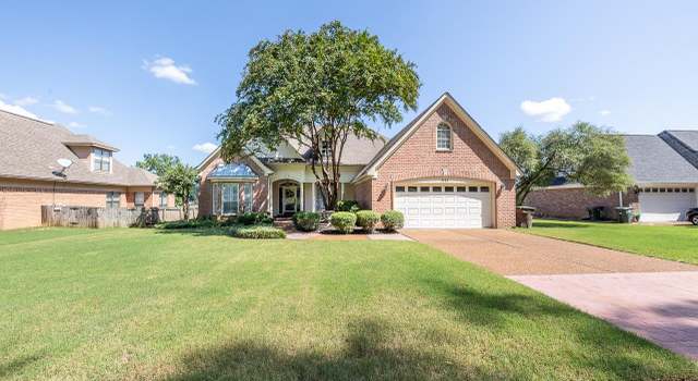 Photo of 3680 Appling Lake Dr, Bartlett, TN 38133