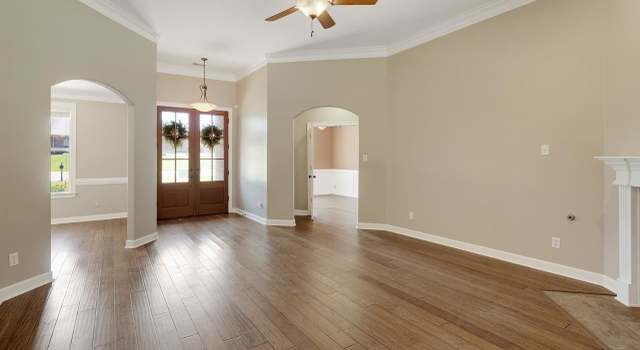 Photo of 4083 Pelican Hill Cv, Lakeland, TN 38002