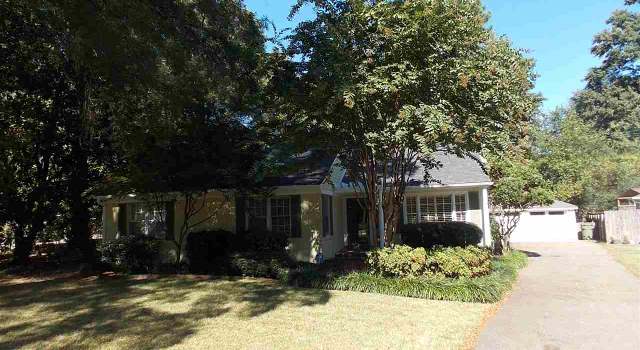 Photo of 4036 N Walnut Grove Cir, Memphis, TN 38117