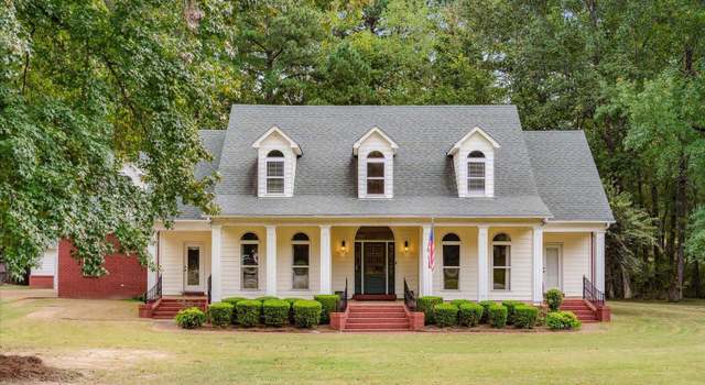 Photo of 6720 Autumn Oaks Dr, Olive Branch, MS 38654