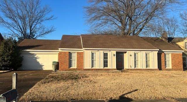 Photo of 6924 Fox Den Dr, Memphis, TN 38141