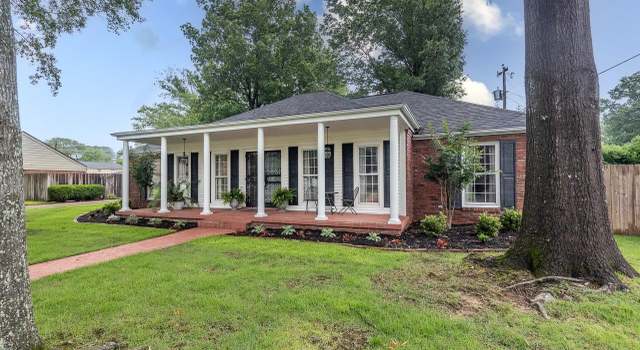 Photo of 2556 Inverary Dr, Memphis, TN 38119