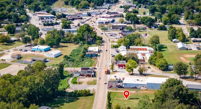Photo of 297 E Main St, Parsons, TN 38363