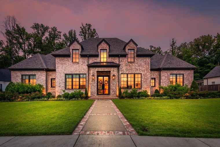 Photo of 7066 Allelon Cir N Germantown, TN 38138