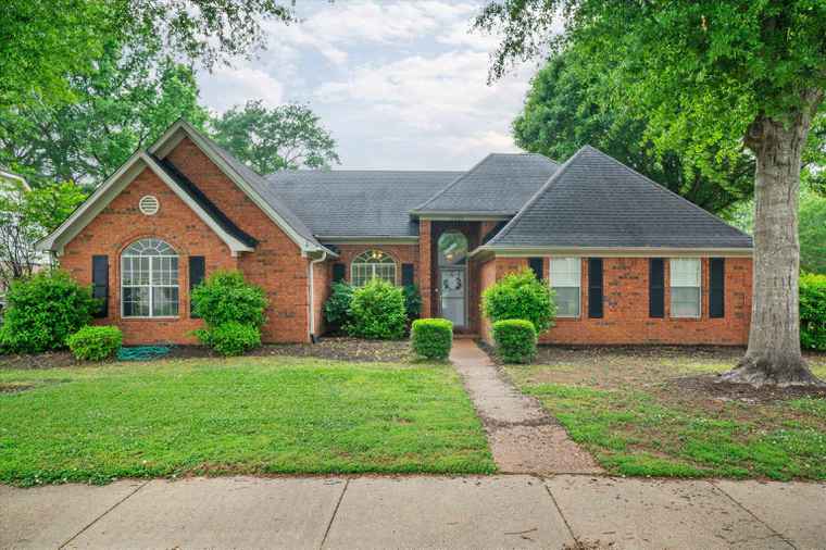Photo of 1535 Wolf Pack Dr Collierville, TN 38017