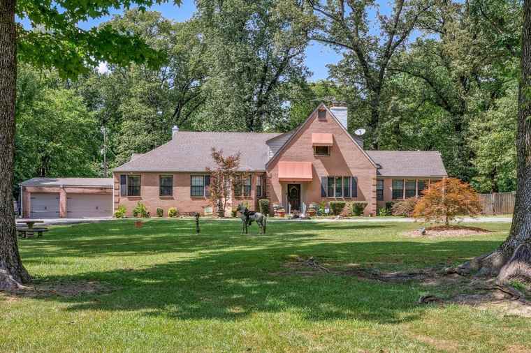 Photo of 1390 Farrow Rd Memphis, TN 38116