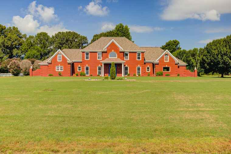Photo of 4839 Mayfield Rd W Collierville, TN 38017