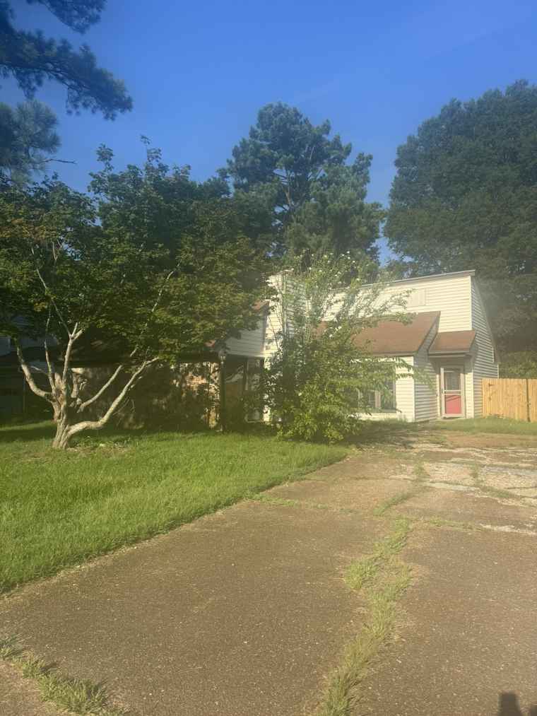 Photo of 2381 Champaign St Bartlett, TN 38134