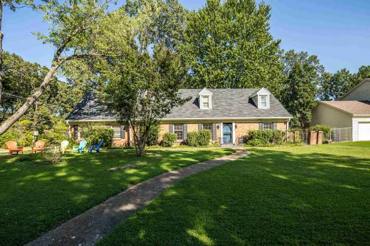 Photo of 2252 Ridgeland St Memphis, TN 38119