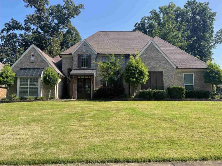 Photo of 8280 Rebecca Woods Dr Bartlett, TN 38002
