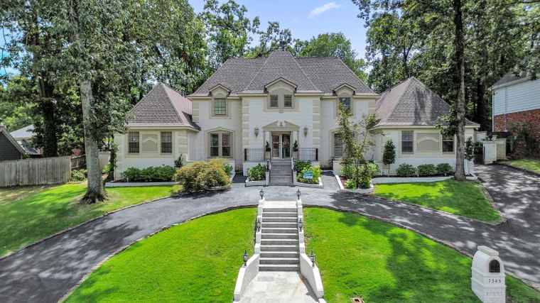 Photo of 7343 Deep Valley Dr Germantown, TN 38138