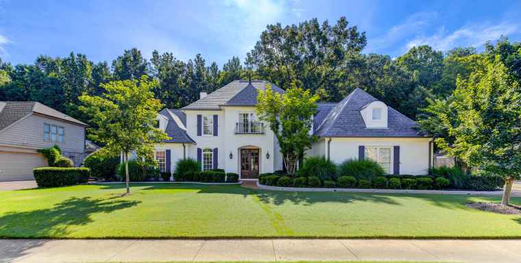 Photo of 1908 Mccool Forest Ln Collierville, TN 38017