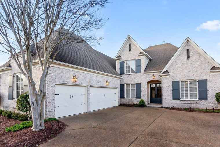 Photo of 1892 Penshurst Dr Collierville, TN 38017