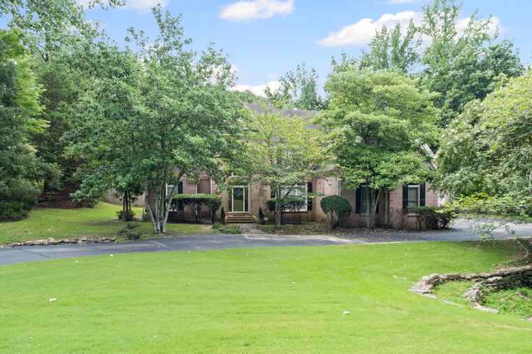 Photo of 9245 Ellen Davies Dr Bartlett, TN 38133
