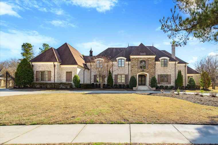 Photo of 9043 S Hollybrook Ln Germantown, TN 38138