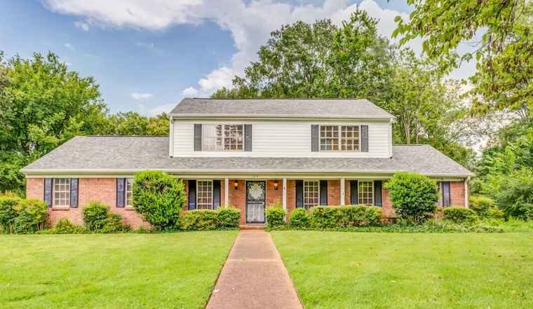 Photo of 1676 Miller Farms Rd Germantown, TN 38138