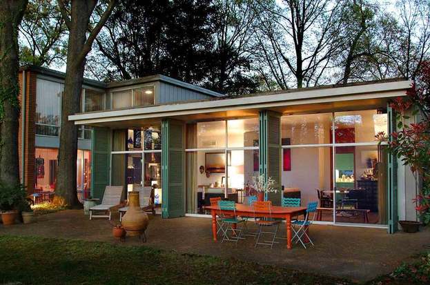 711 S Perkins Rd Memphis Tn 38117 4 Beds 3 Baths